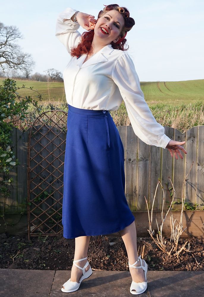 Royal blue skirt with white top sale